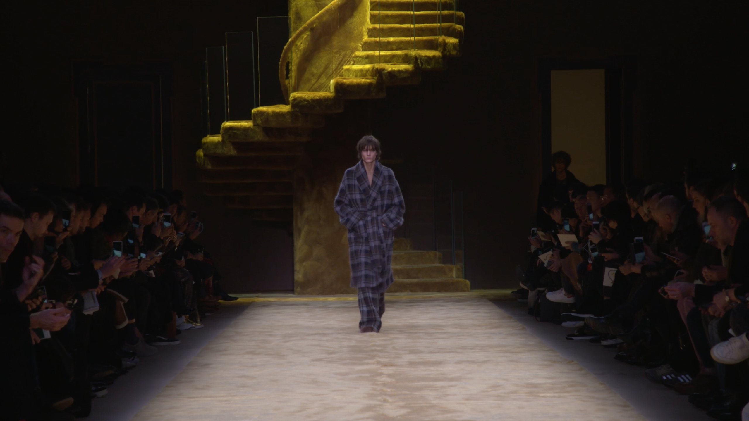 FENDI, MEN’S FALL WINTER 2016-17 -1